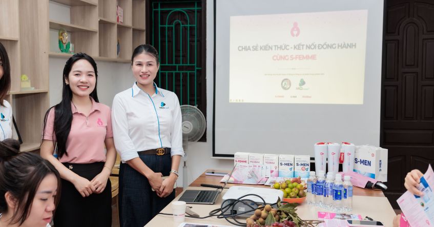S-Femme trong buổi Chia sẻ kiến thức - Kết nối đồng hành tại hệ thống nhà thuốc Dược Á Đông